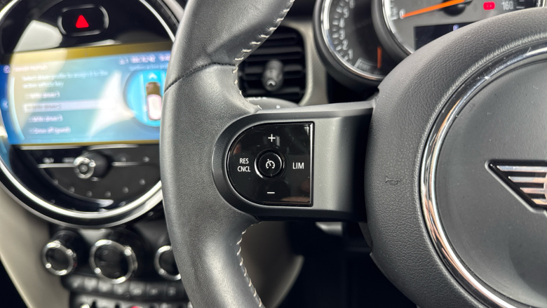 MINI Hatchback 1.5 Cooper Exclusive 5dr Auto [Nav Pack] Petrol Hatchback